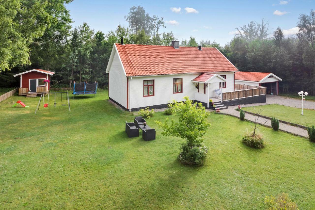 Ferienhaus Am Mycklaflon Eksjö エクステリア 写真